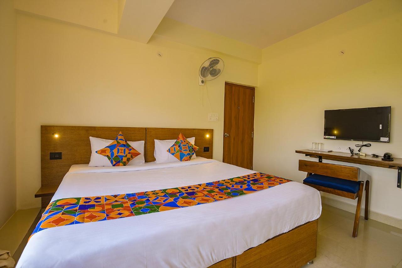 Fabhotel Gr Lake View - Btm Layout Bangalore Esterno foto