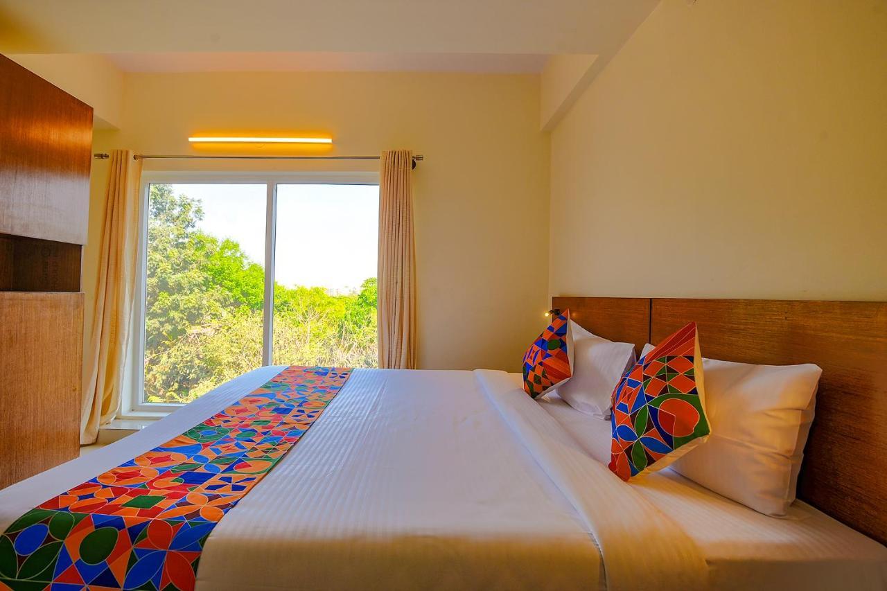 Fabhotel Gr Lake View - Btm Layout Bangalore Esterno foto