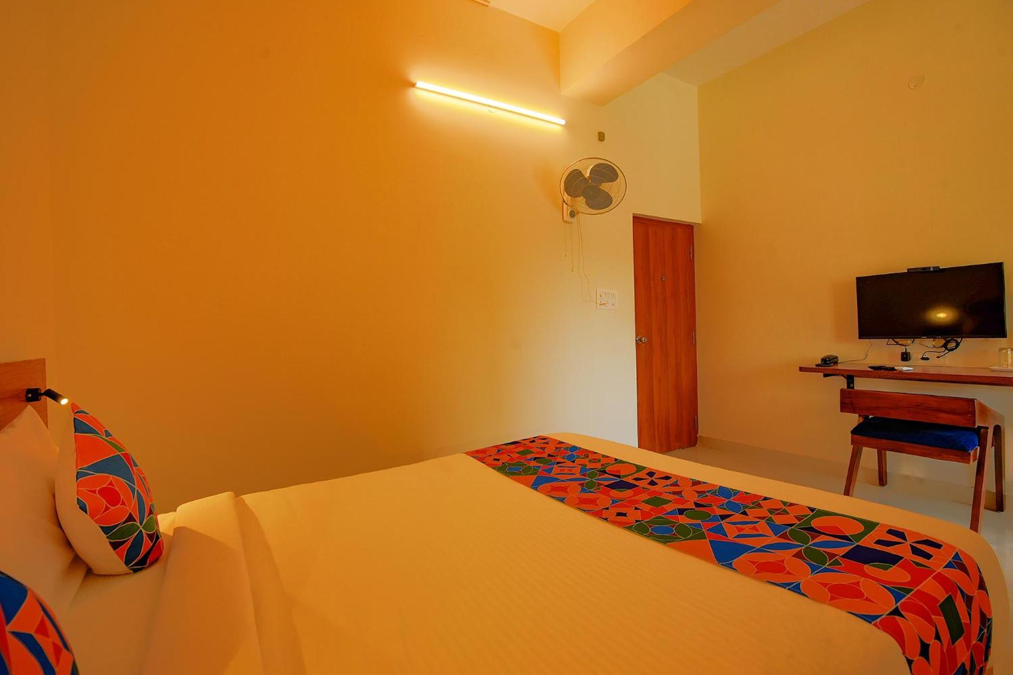 Fabhotel Gr Lake View - Btm Layout Bangalore Esterno foto