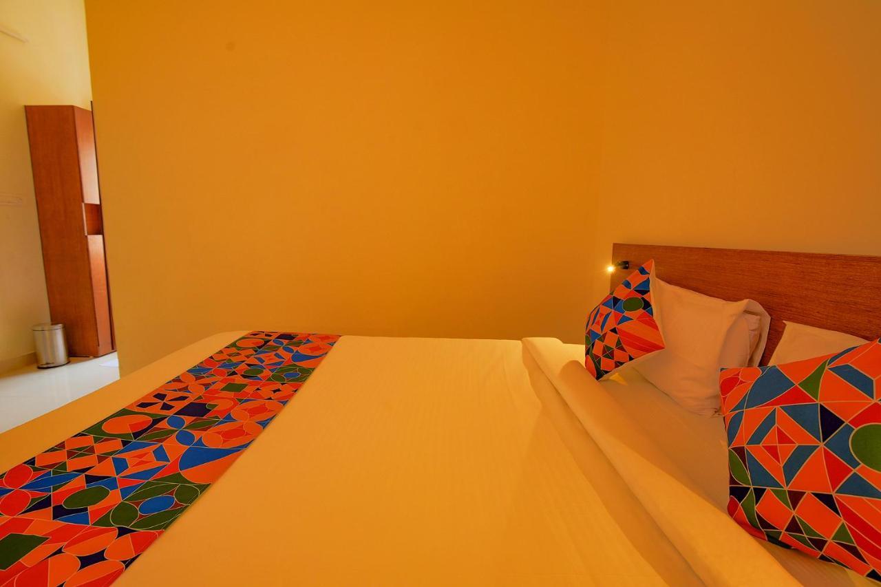 Fabhotel Gr Lake View - Btm Layout Bangalore Esterno foto